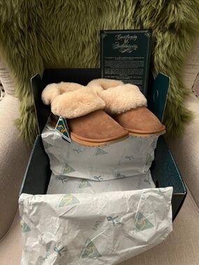 NWT - Emu Australia Women's Platinum Mintaro Sheepskin Slippers Chestnut Size 7